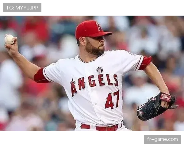 巴西队强势出击，精彩表现点燃赛场期待