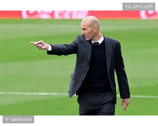 齐达内执教生涯表现稳健,战术风格与冠军底蕴备受期待 齐达内执教生涯表现稳健,战术风格与冠军底蕴备受期待