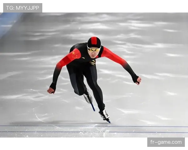 高亭宇赛场上拼命样，脱下球衣秒变睡衣贵公子？